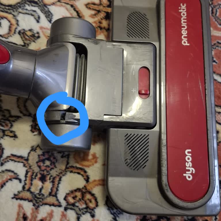 Pneumatic Başlık Çatladı, Dyson Kullanıcı Hatası Diyerek Garanti Reddi