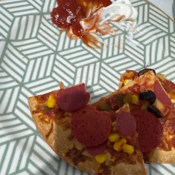 Superfresh Pizza’da Yoğun Kötü Koku Ve Tüketilemez Durum