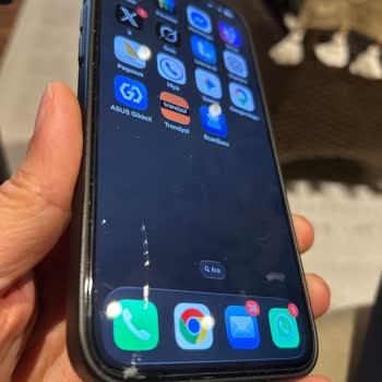 Ekran Koruyucu Bir Gün İçinde Çatladı, Garanti Yok, İade Talebi