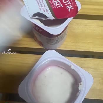 Son Tüketim Tarihi Geçmeden Küflenen Eker Probiyotik Yoğurt!
