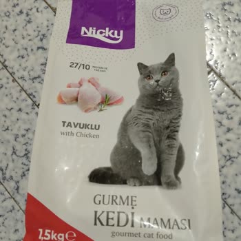 BİM'den Aldığım Nicky Kedi Maması Hiç Yenmedi, İade Şansı Yok