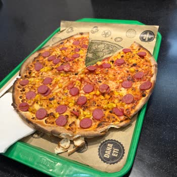 Yanık Pizza, Saygısız Personel Ve Ücret İadesi Talebi