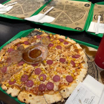Yanık Pizza, Saygısız Personel Ve Ücret İadesi Talebi