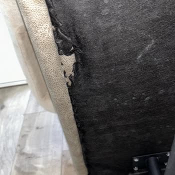 Teslimde Yırtık Ve Servis Hatası, Müşteri Hizmetleri Cevapsız: Yeni Koltuk Talebi