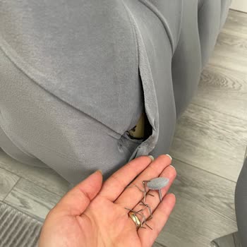 Kırık Koltuk Takımı Ve Servis Sorunları İçin Hızlı Ve Kalıcı Çözüm Talebi
