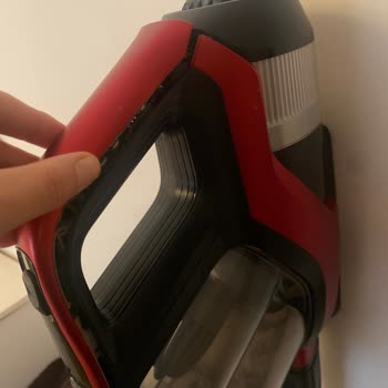 Garanti Kapsamındaki Süpürge Parçaları Sürekli Kırılıyor Ve Ek Ücret Talep Ediliyor