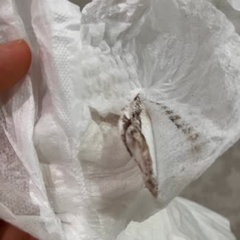 Molfix Bebek Bezinde Kirli Görünüm Üretim Hatası Şüphesi