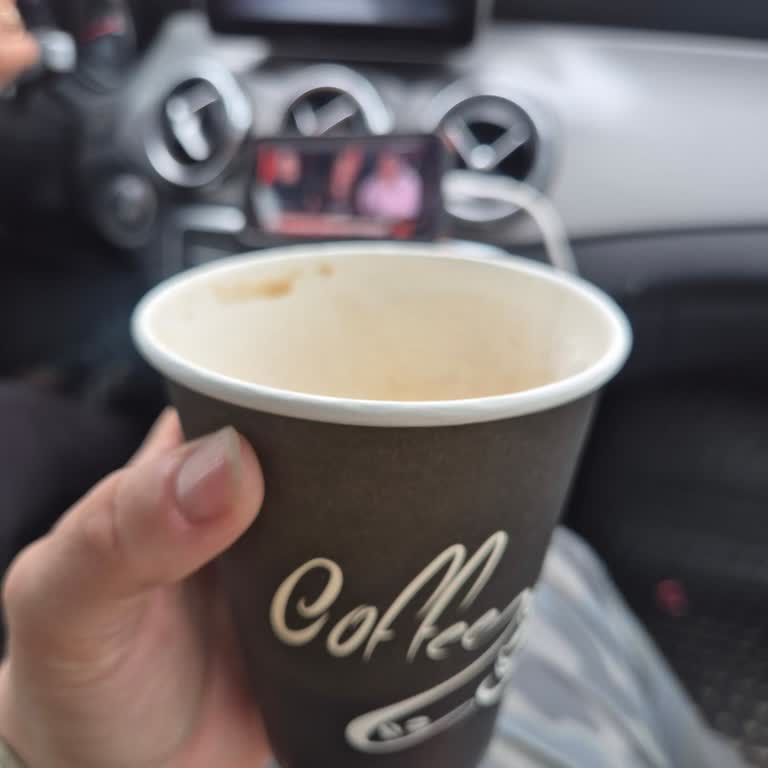 Petrol Ofisi Tchibo Latte Kahvesinde Kalitesiz Sunum Ve Hijyen Eksikliği
