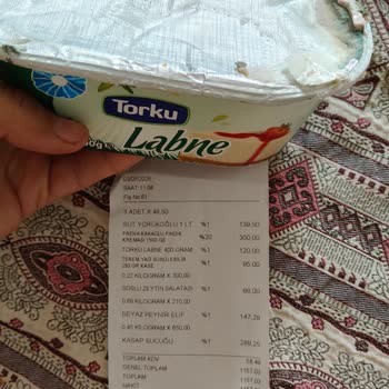Torku Labnesinde Son Kullanma Tarihi Geçmemişken Küf Ve Sağlık Riski