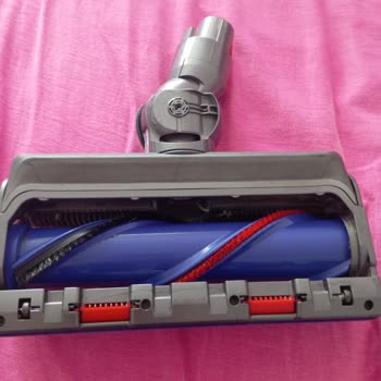 Dyson V15 Süpürge Başlığında Parça Dökülmesi Ve Çıkarma Sorunu