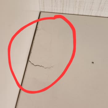Kurulum Ekibi Çatlak Rafı Gizledi Ve Değişim Sözünü Tutmadı