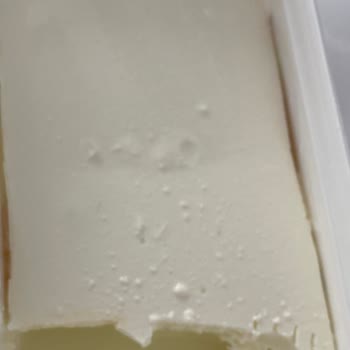 Aknaz Tava Peynirinde Cam Parçası, Ağzıma Düşen Tehlike