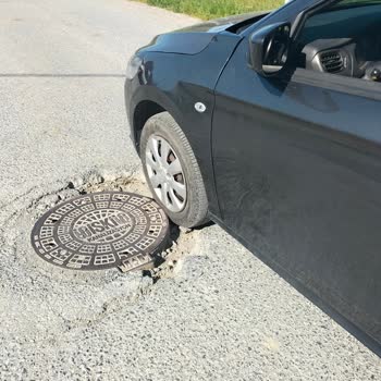 Arnavutköy Yol Bozukluğu Nedeniyle Araç Hasarı Ve Telafi Talebi