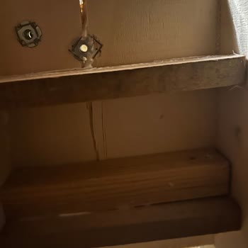 Vivense Koltuğunda Üç Yıllık Kullanımda Alt Takım Kırıldı, Servis Yok