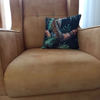 İstikbal Tekli Koltukta Desen Hatası Ve Tamirde Oluşan Ağır Hasar