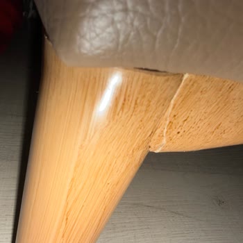 Ayıplı Koltuk Takımı Ve Cevapsız Servis