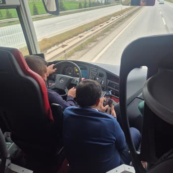 Şoför Ve Muavin Dikkatsizliği Bozuk Emniyet Kemerleri Yolcuları Tehlikeye Atıyor