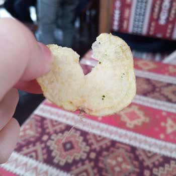 Lays Yoğurt Cipsinde Iplik Benzeri Yabancı Madde Bulundu
