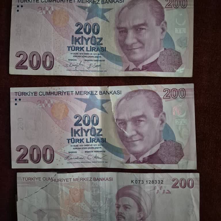 VakıfBank ATM'de Yırtık Ve Bantlı Banknotların Değiştirilmesi Talebi