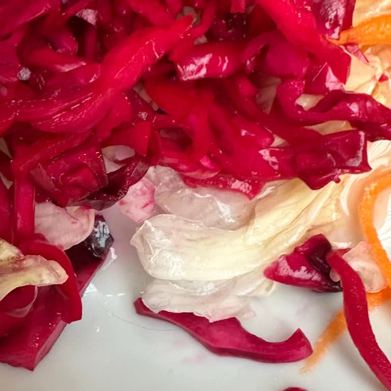 Baydöner Balçova’da 420 TL’ye Kalitesiz Döner Ve Saçlı Salata Şikayeti