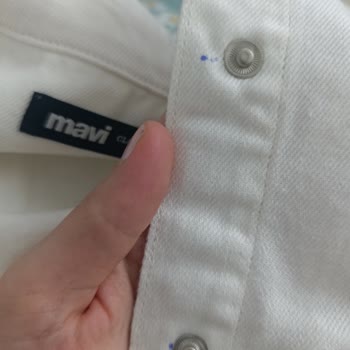Mavi Mağazasında Üç Kez Değişim Gerektiren Lekeli Gömlek Sorunu