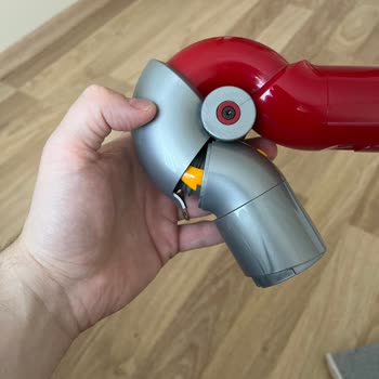 Dyson V12 Aparatında Üretim Hatası Ve Müşteri Hizmetlerinin Çözüm Sunmaması