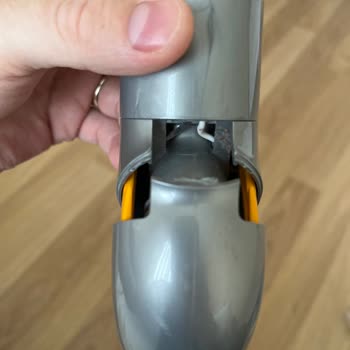 Dyson V12 Aparatında Üretim Hatası Ve Müşteri Hizmetlerinin Çözüm Sunmaması