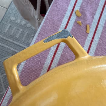 Lava Marka 28 Cm Spring Sarı Döküm Tencerenin Kısa Sürede Boya Atması Ve Ücret İadesi Talebi