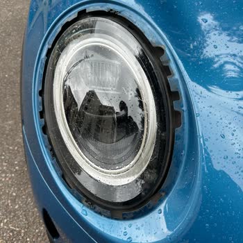 Mini Cooper Far Nikelajı Kırıldı, Garanti Kapsamında Değişim İstiyorum