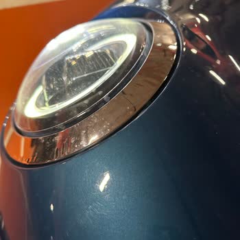 Mini Cooper Far Nikelajı Kırıldı, Garanti Kapsamında Değişim İstiyorum