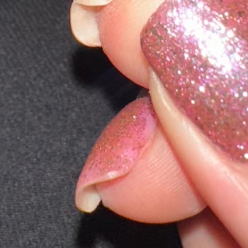 Bonita Nail'de Jel Güçlendirme Sonrası Tırnak Açılması Ve Ücret Talebi