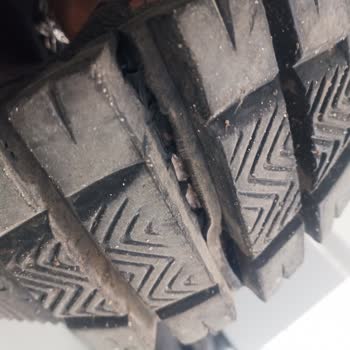 Lumberjack Botlarda 3 Ayda Kenar Ve Taban Yırtılması, Garanti Reddi