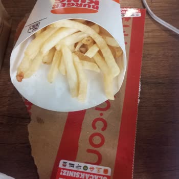 Soğuk Ve Yanlış Bean Burger Ve Patates Siparişi İçin İade Talebi