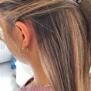 Uzun Bekleme, Yanlış Renk Ve Hijyen Eksikliğiyle 10.500 TL’lik Kuaför Kabusu