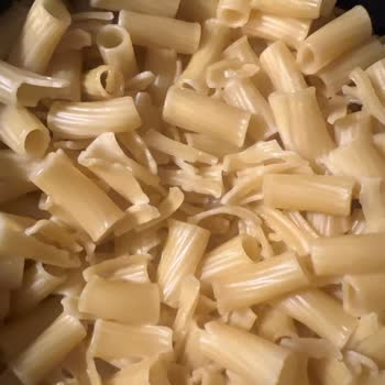 Pastavilla Bronz Rigatoni Makarnası Parçalanmış, Ücret İadesi Talep Ediyorum