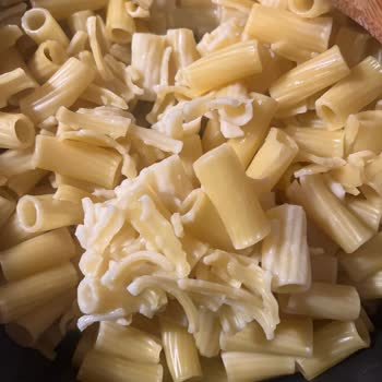 Pastavilla Bronz Rigatoni Makarnası Parçalanmış, Ücret İadesi Talep Ediyorum