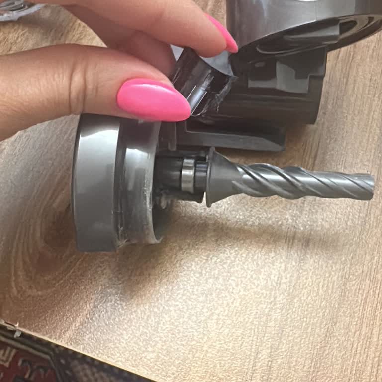 Dyson V15S Detect Submarine Küçük Başlığının Garantiden Dışarı Kırılması Ve 2.700 TL Ücret Talebi
