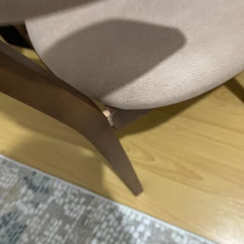 Peşin Ödeme, Ekstra Teslimat Ücreti Ve Arızalı Mobilya Sorunu