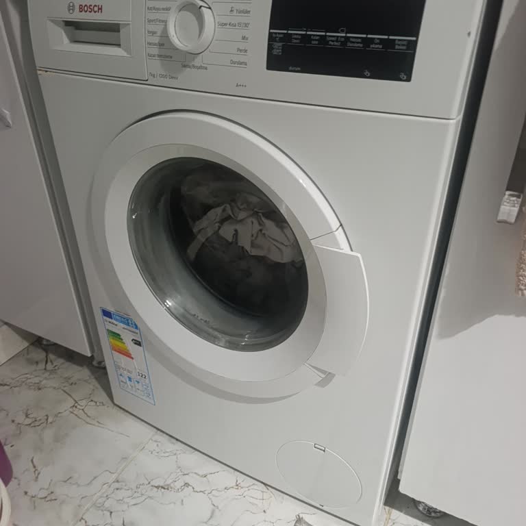 Bosch Çamaşır Makinesinde Sıkma Gürültüsü Ve 5 Bin TL Kazan Değişim Ücreti Şikayeti