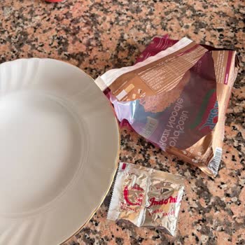 A101'den Aldığım Indomie Noodle İçinde Sos Boş Çıktı Ve Geri Dönüş Alamadım