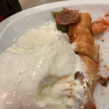 HD İskender Restaurant Kızılay Şubesinde Soğuk İskender, Kirli Hijyen Ve Uygunsuz Personel Davranışı
