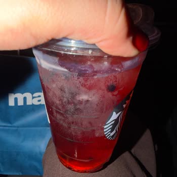 Berry Hibiscus İçeceği Kalitesiz Hazırlandı Ve Personel Tavırından Şikayet