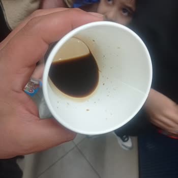 Opet Kahve Otomatında Az Kahve Ve Personelin Laubali Davranışı