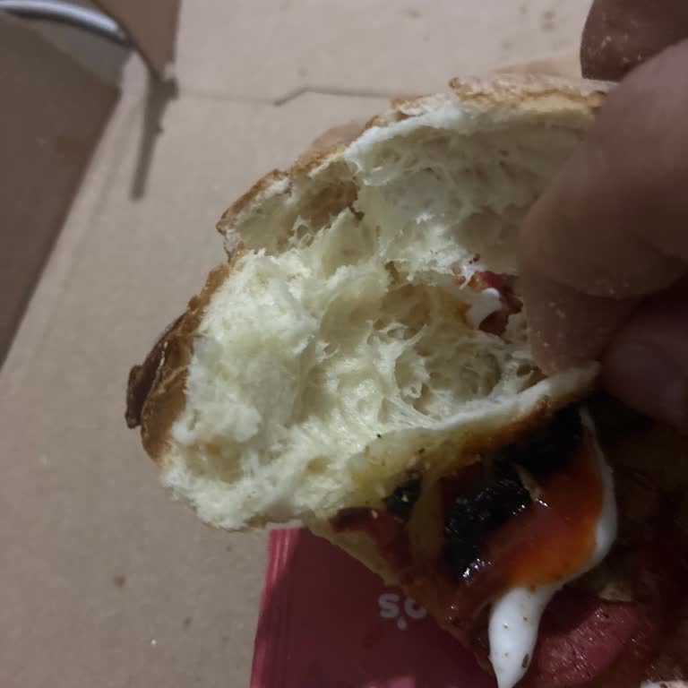 Ekstra Ücretli Peynirli Kenar Gelmedi Pizza Soğuk Ve Teslimat Gecikti