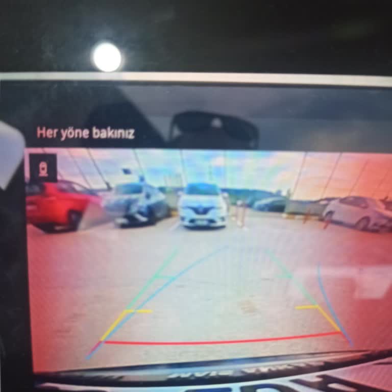 Renault Austral Geri Görüş Kamerasında Bulanık Görüntü Ve Güvenlik Sorunu