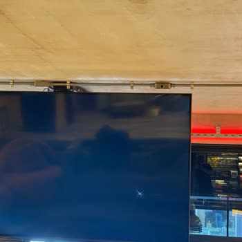 Teknosa Samsung Koçak Servisi Montaj Hatası Nedeniyle TV Paneli Kırıldı ve Kullanıcıyı Suçladı