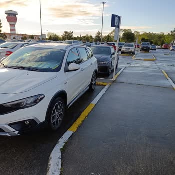 Çarşamba Havalimanı Otoparkında Monte Edilen Düşük Tabelanın Yol Açtığı Alın Yaralanması