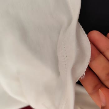 Kusurlu Tunik İçin İade Kargo Ücretinin Satıcıya Ait Olması Gerekiyor