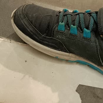 Decathlon Çocuk Botu Kısa Sürede Yırtıldı, Kargo İle Garanti İncelemesi Reddedildi