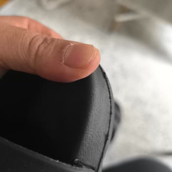 Twigy Erkek Terliği Bir Hafta İçinde Yırtıldı, Kalite Şikayeti